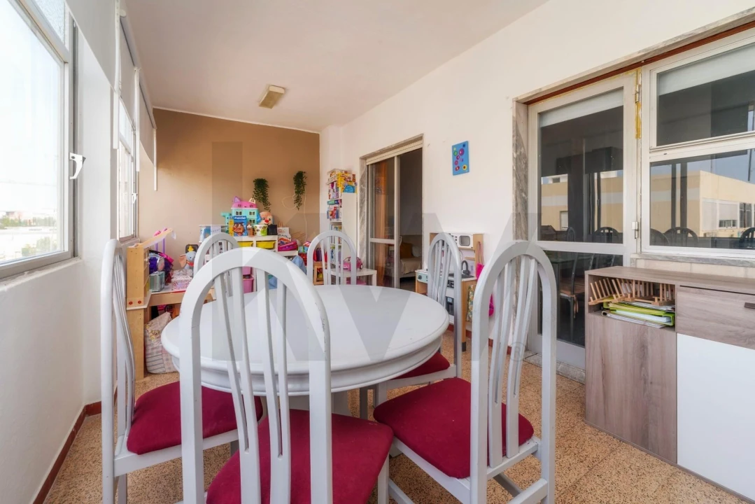 Apartamento T2 para Venda em Olhão Foto 2
