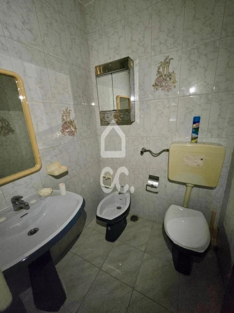 Apartamento T4 para Venda em Santo António dos Cavaleiros e Frielas