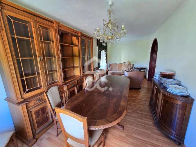 Apartamento T4 para Venda em Santo António dos Cavaleiros e Frielas Foto 2