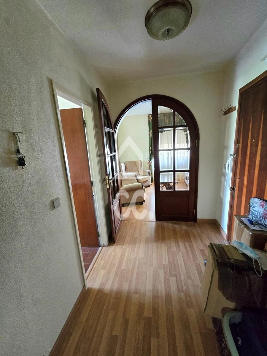 Apartamento T4 para Venda em Santo António dos Cavaleiros e Frielas Foto 6