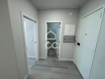 Apartamento T1 para Venda em Venteira