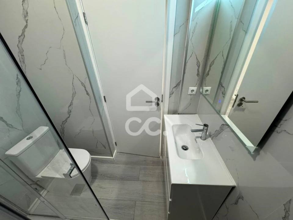 Apartamento T1 para Venda em Venteira Foto 11