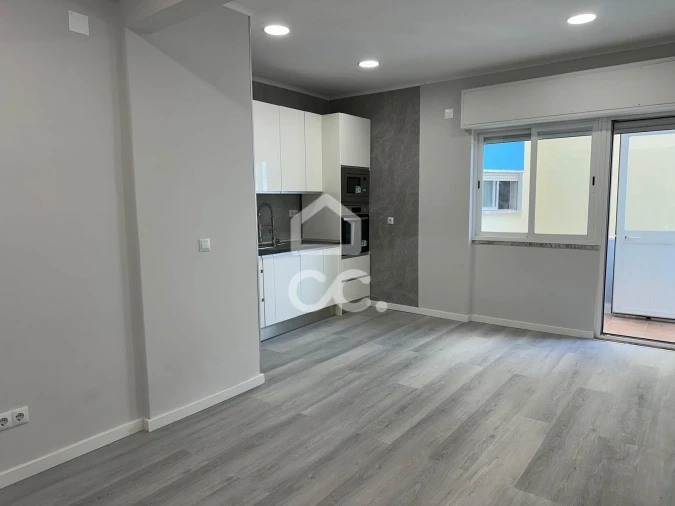 Apartamento T1 para Venda em Venteira Foto 2