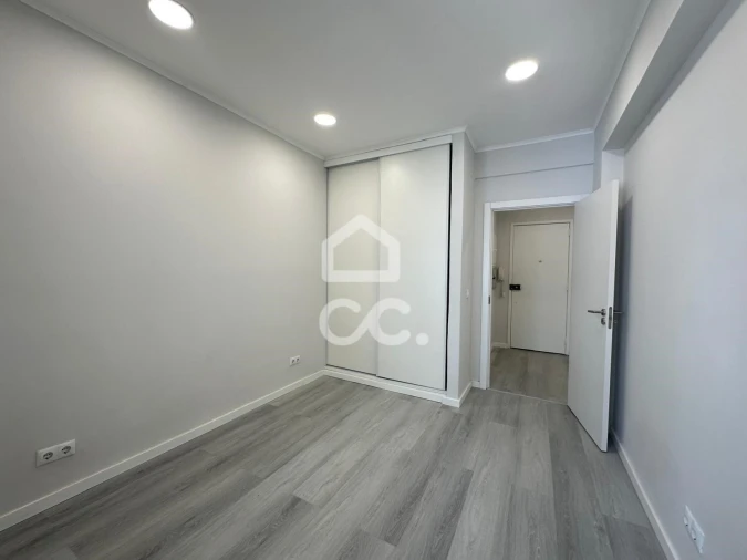 Apartamento T1 para Venda em Venteira Foto 13