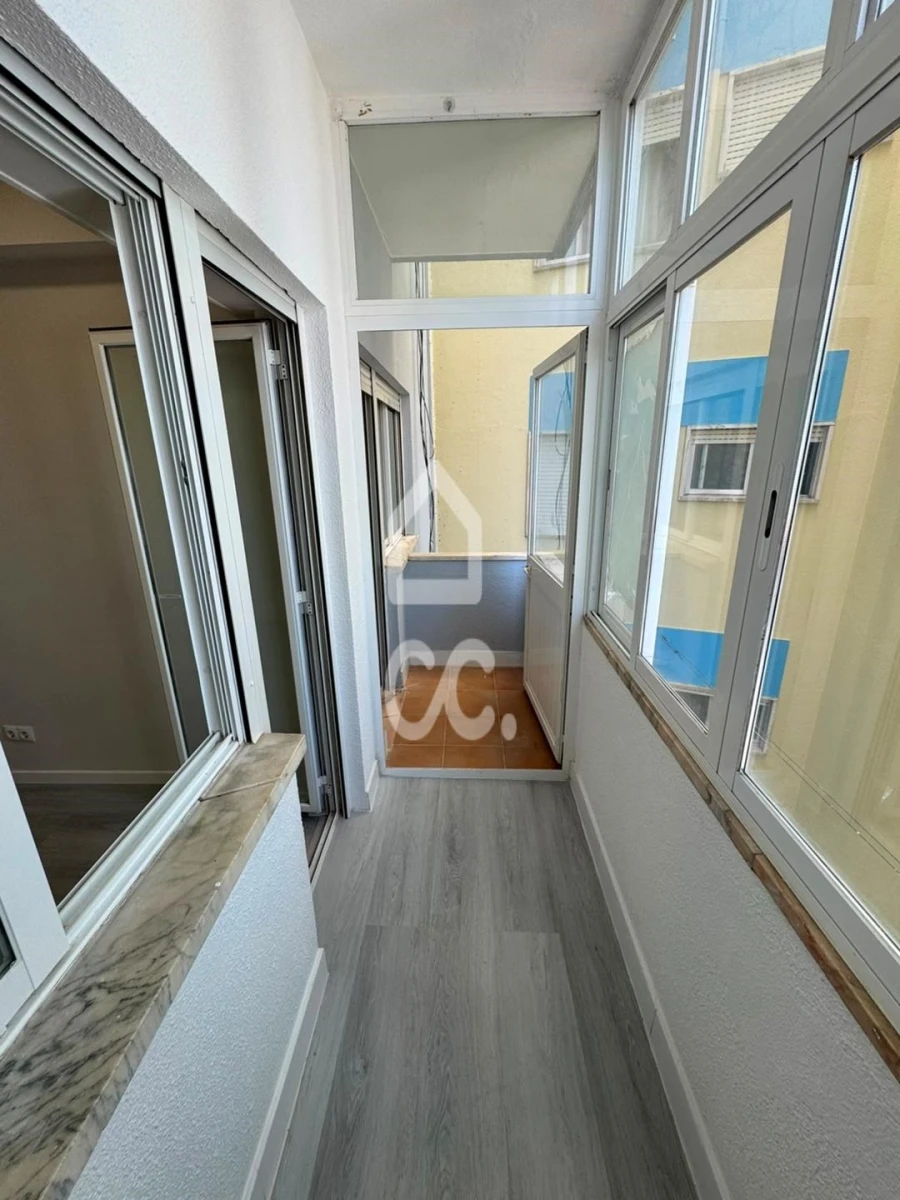 Apartamento T1 para Venda em Venteira Foto 15