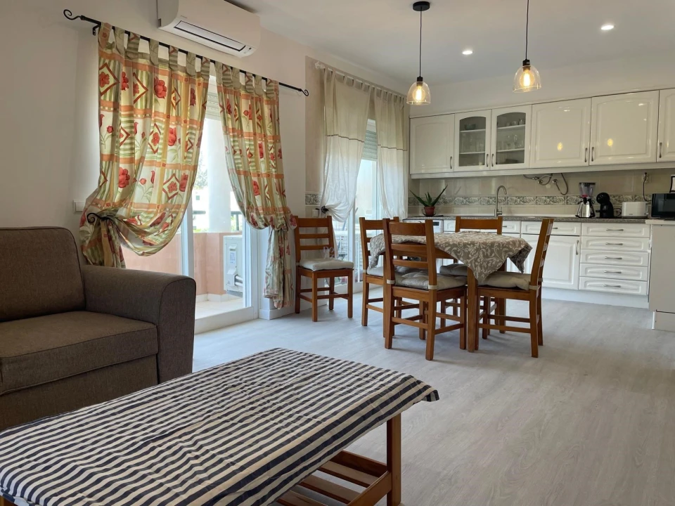 Apartamento T2 para Venda em Quarteira Foto 8