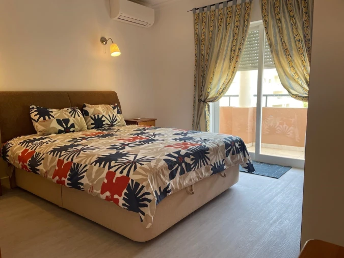 Apartamento T2 para Venda em Quarteira Foto 13