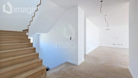 Moradia T4 para Venda em Mafra