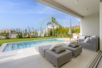 Moradia T3 para Venda em Santa Barbara de Nexe