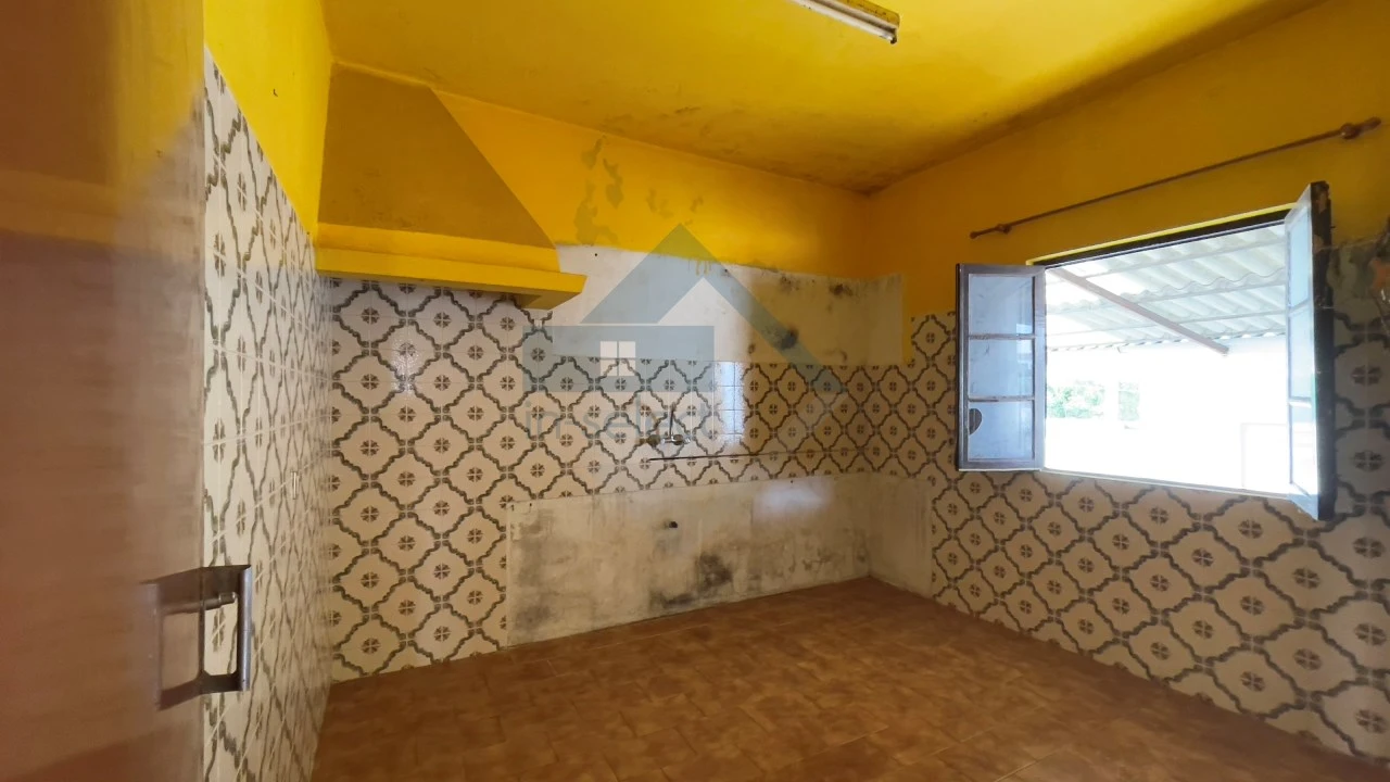 Moradia T4 para Venda em Loule (São Sebastião) Foto 2