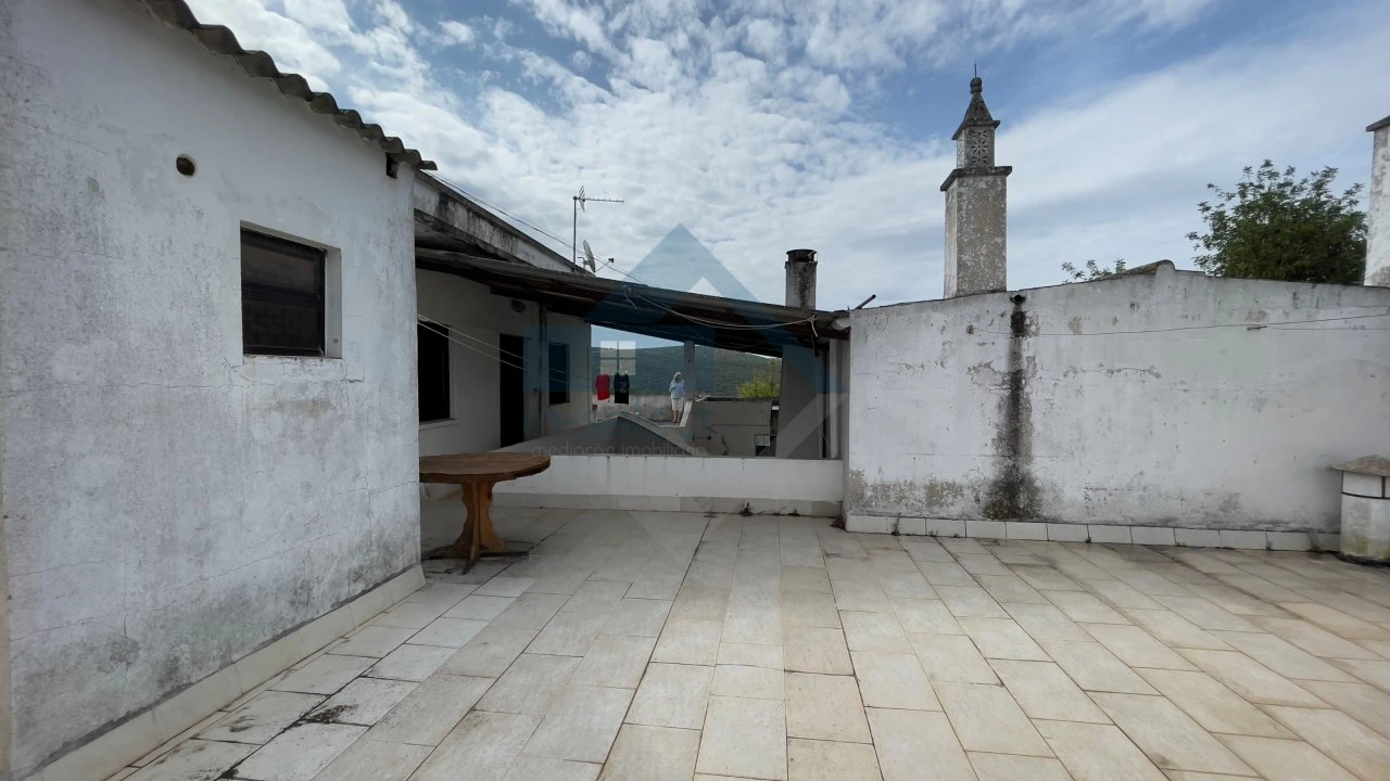 Moradia T4 para Venda em Loule (São Sebastião) Foto 16