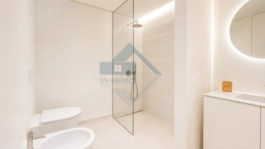 Apartamento T1 para Venda em Quarteira Foto 11