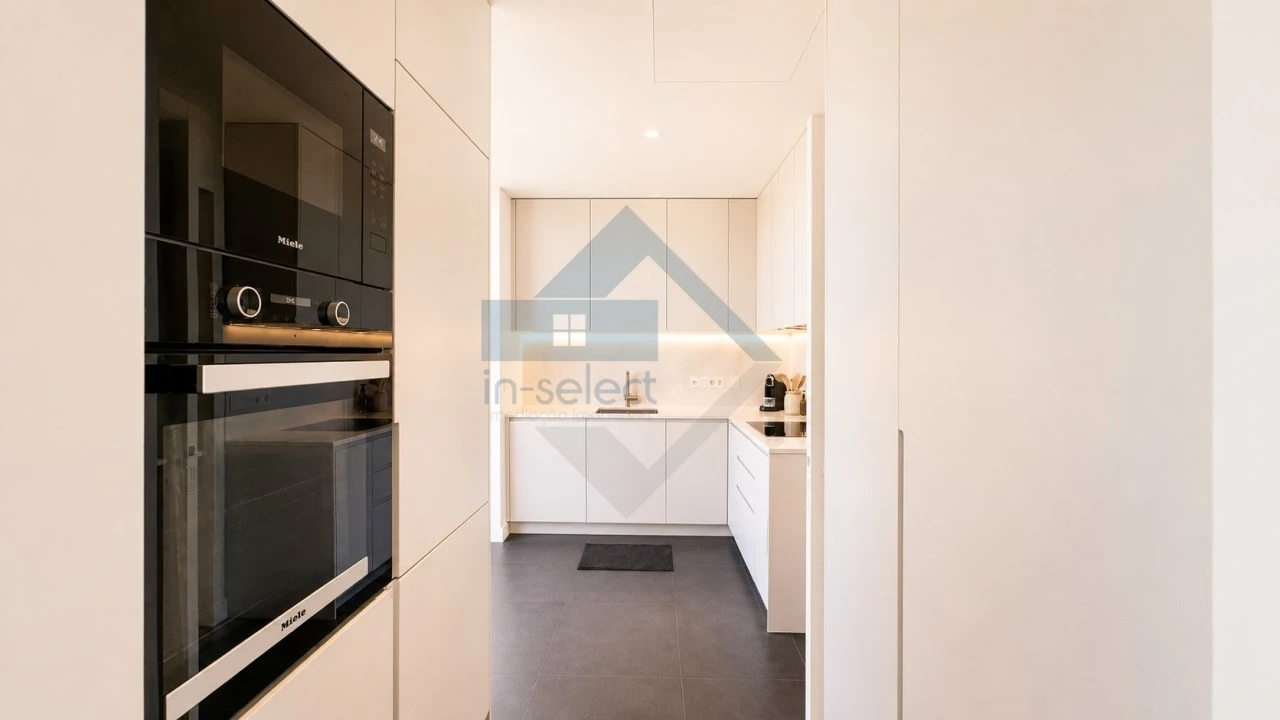 Apartamento T1 para Venda em Quarteira Foto 8