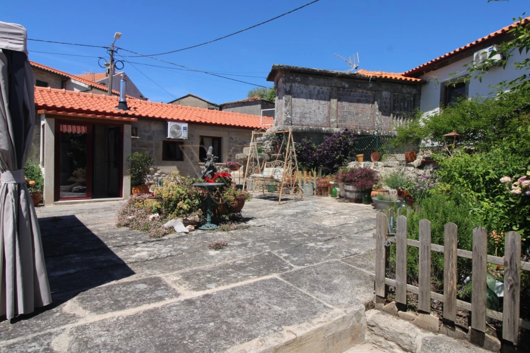 Moradia T5 para Venda em Sopo Foto 5