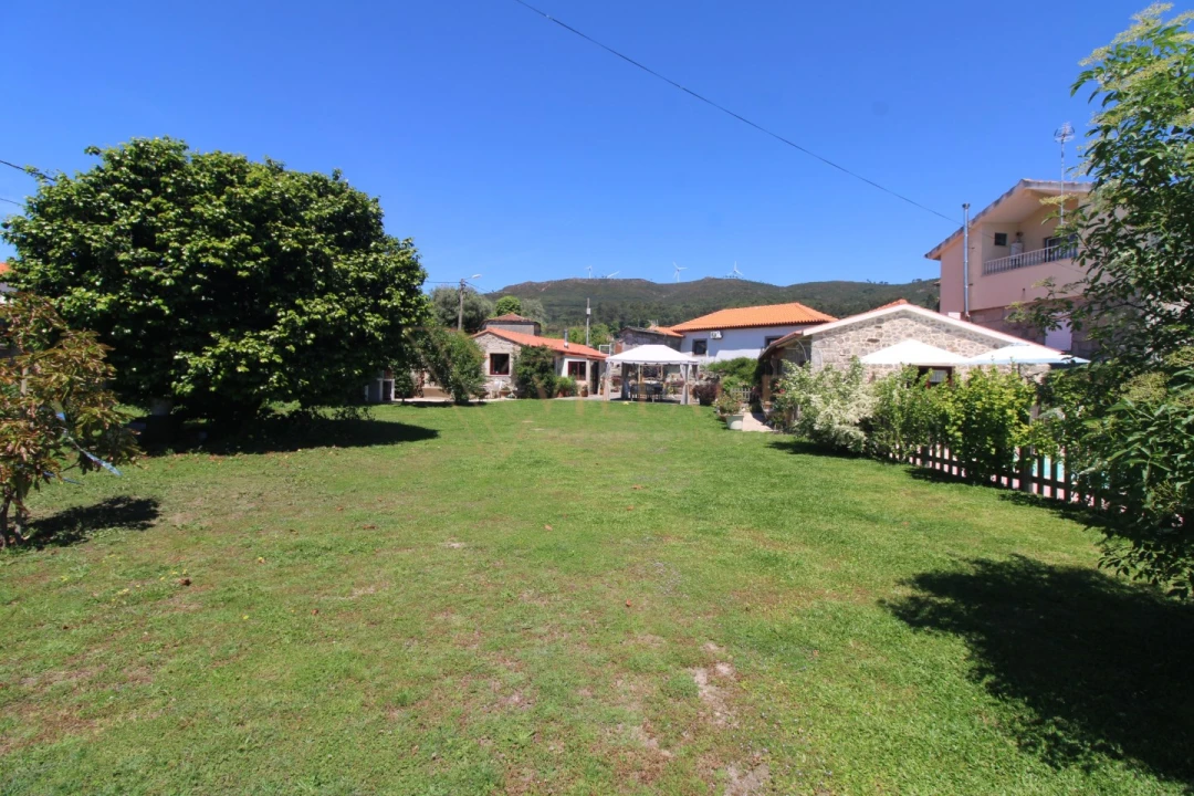Moradia T5 para Venda em Sopo Foto 9