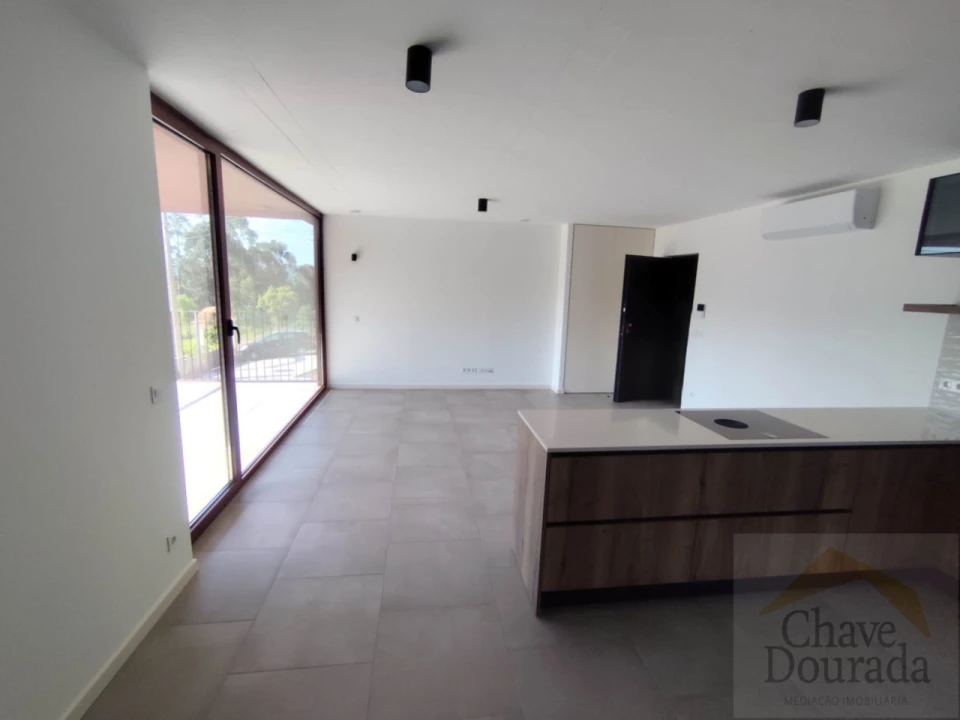 Apartamento T2 para Venda em Santo Antonio dos Olivais Foto 8