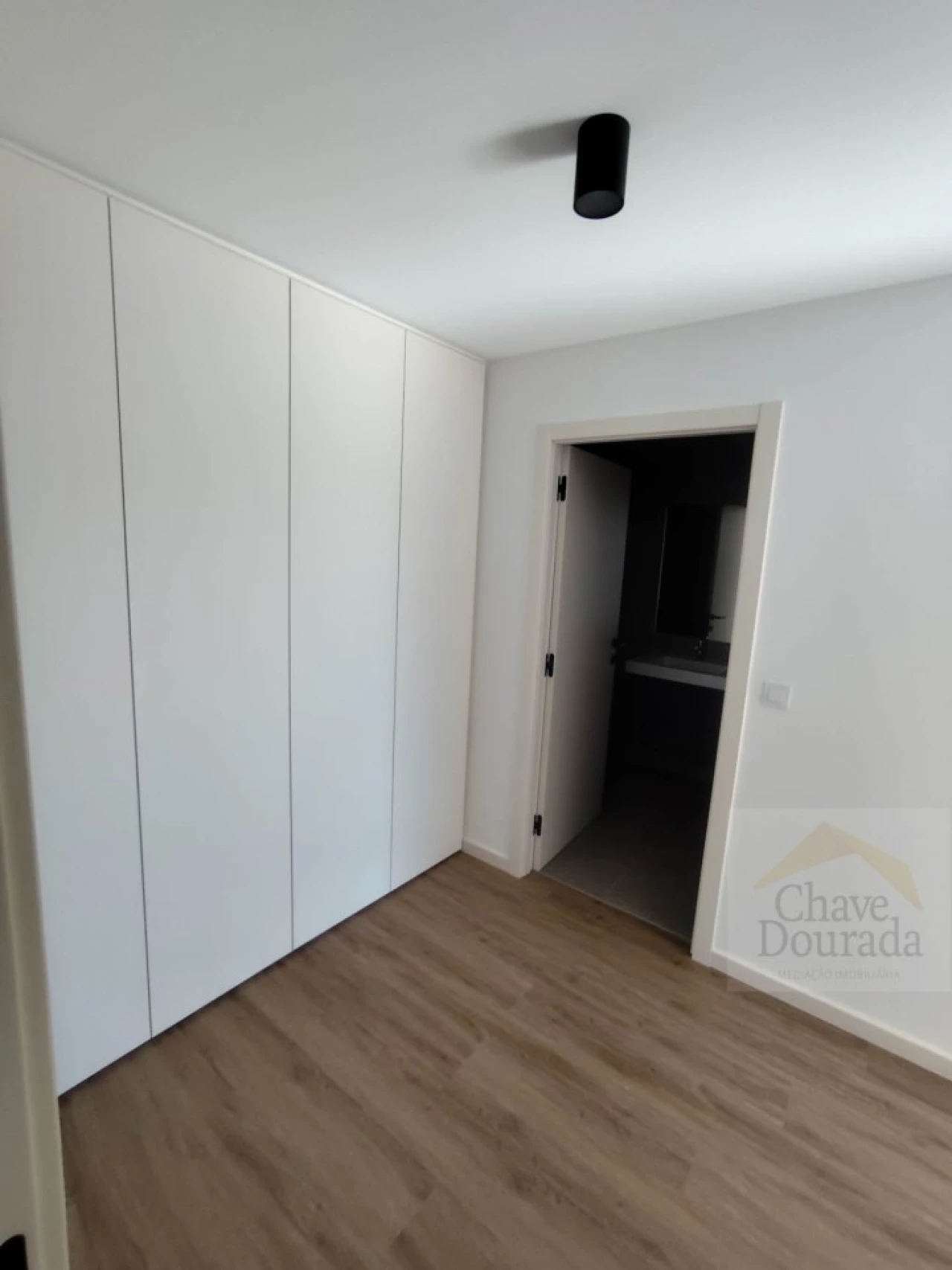Apartamento T2 para Venda em Santo Antonio dos Olivais Foto 13