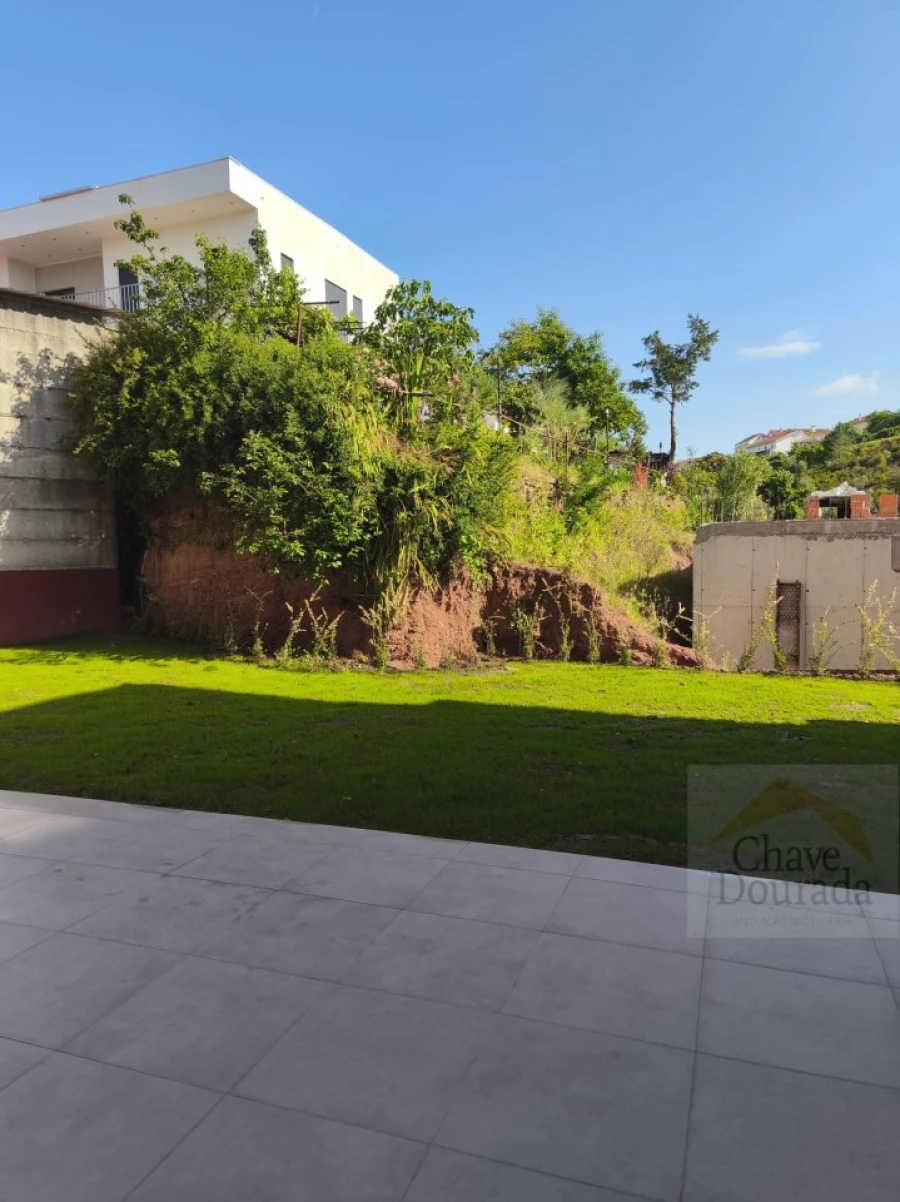 Apartamento T2 para Venda em Santo Antonio dos Olivais Foto 4