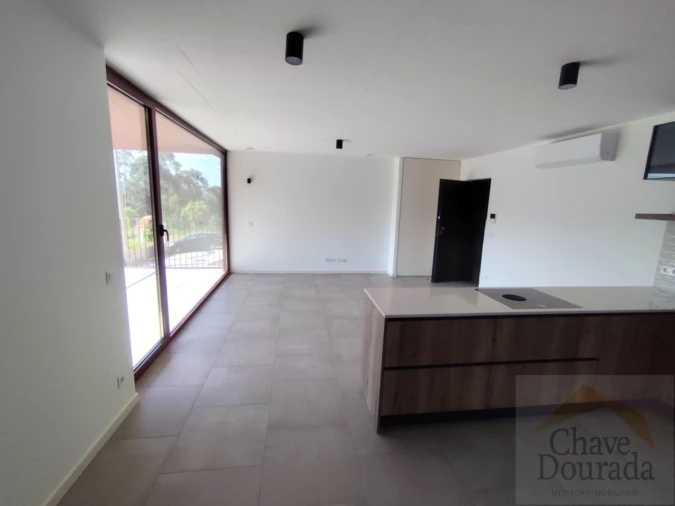 Apartamento T2 para Venda em Santo Antonio dos Olivais Foto 8