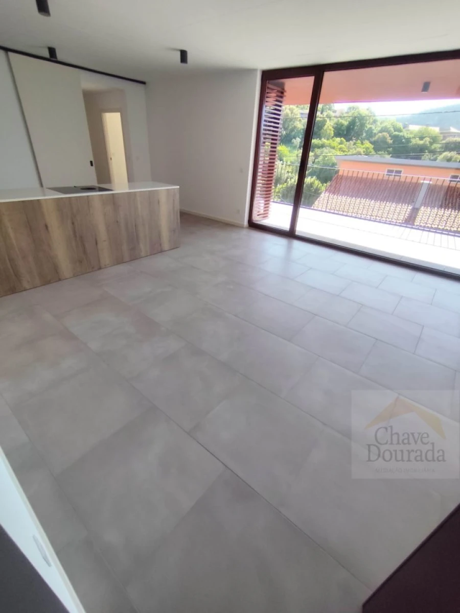 Apartamento T2 para Venda em Santo Antonio dos Olivais Foto 9