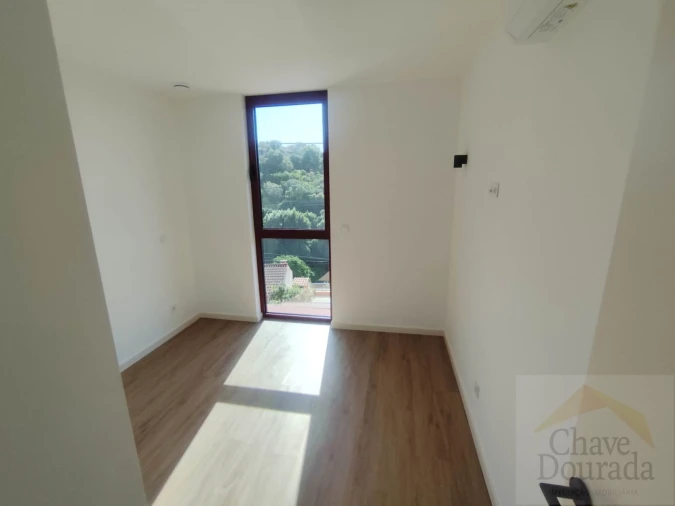 Apartamento T2 para Venda em Santo Antonio dos Olivais Foto 15