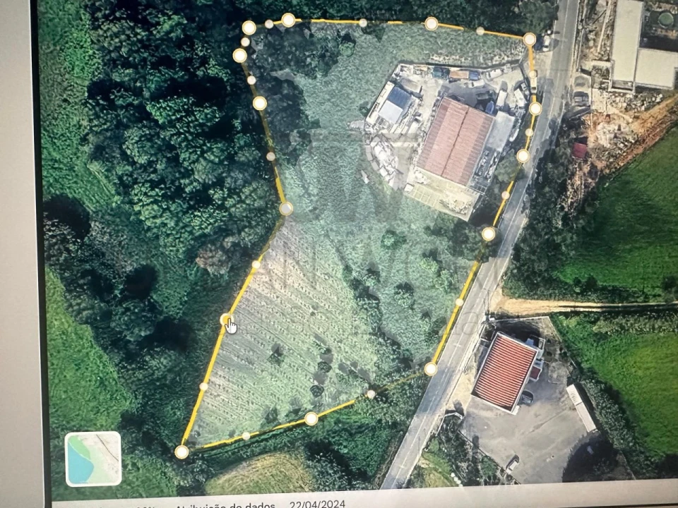 Armazém para Venda em Igreja Nova e Cheleiros Foto 1