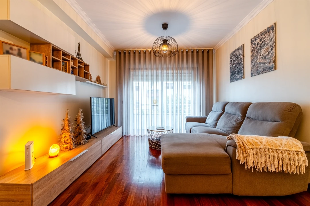 Apartamento T2 para Venda em Rio Tinto Foto 1