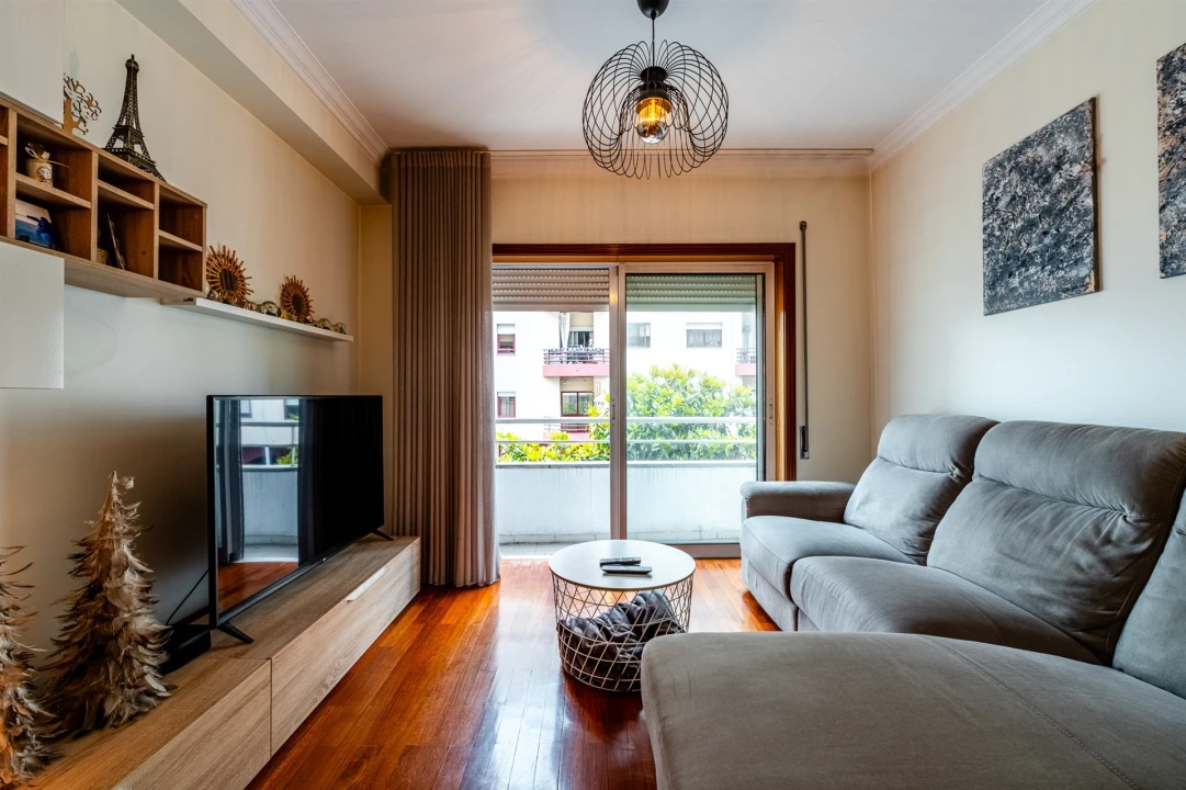 Apartamento T2 para Venda em Rio Tinto Foto 5