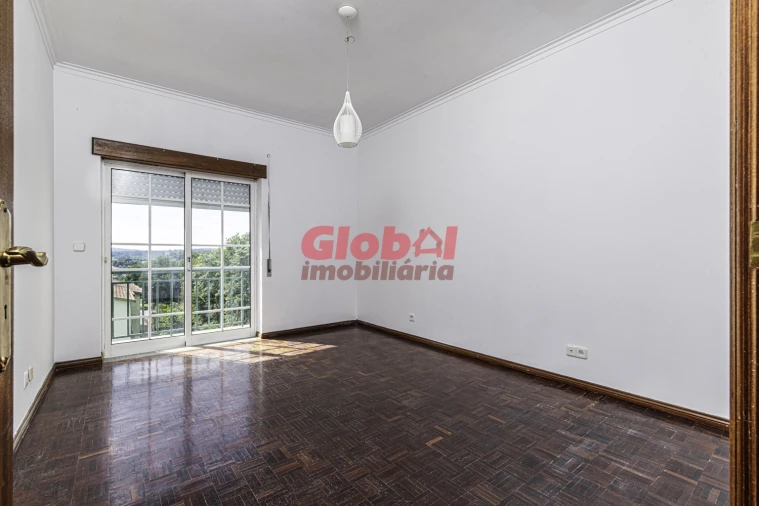 Apartamento T3 para Venda em Viseu Foto 4
