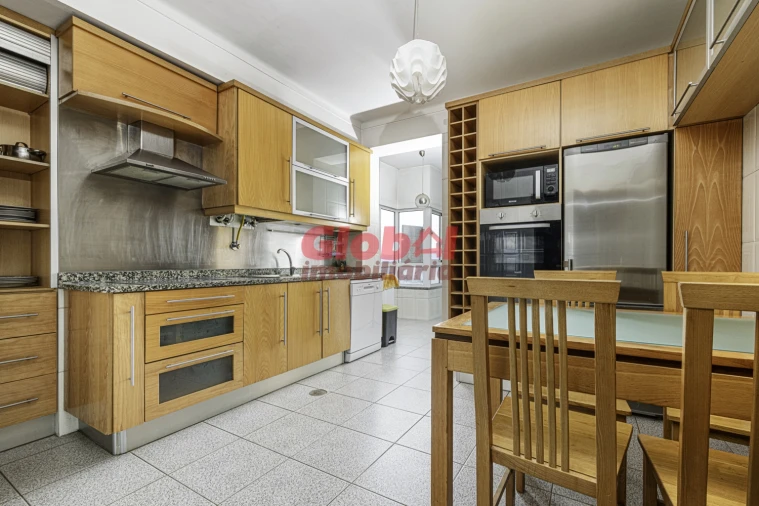 Apartamento T3 para Venda em Viseu Foto 3