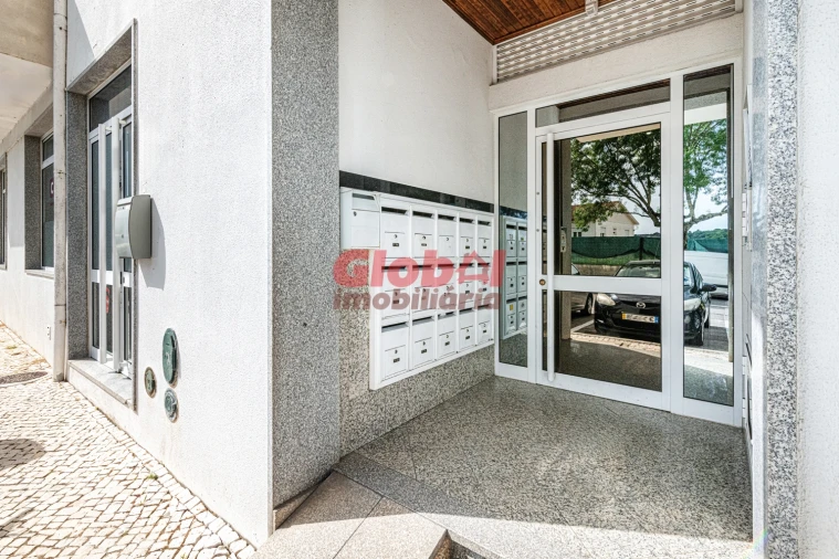 Apartamento T3 para Venda em Viseu Foto 2