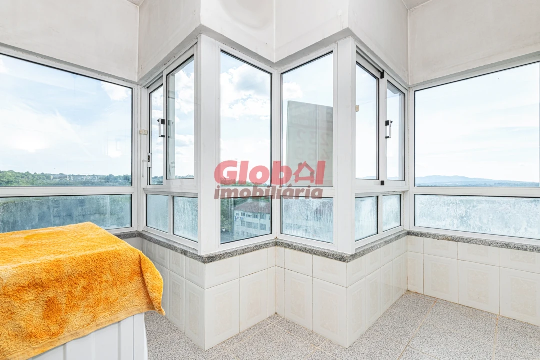 Apartamento T3 para Venda em Viseu Foto 9