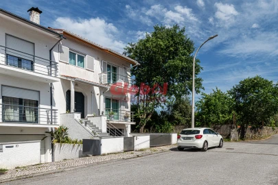 Moradia T4 para Venda em Rio de Loba