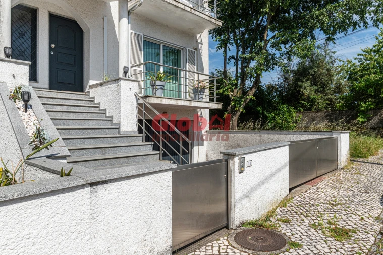 Moradia T4 para Venda em Rio de Loba Foto 3