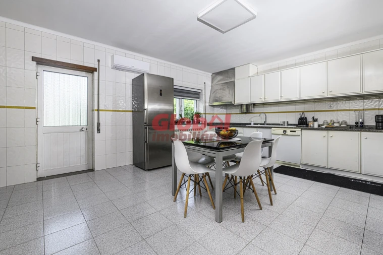 Moradia T4 para Venda em Rio de Loba Foto 5