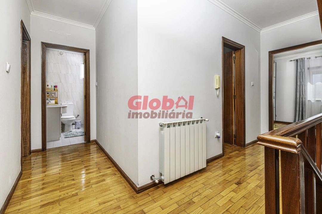 Moradia T4 para Venda em Rio de Loba Foto 10