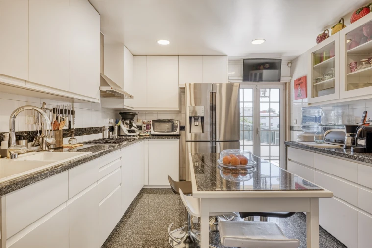 Apartamento T3 para Venda em Alcabideche Foto 16
