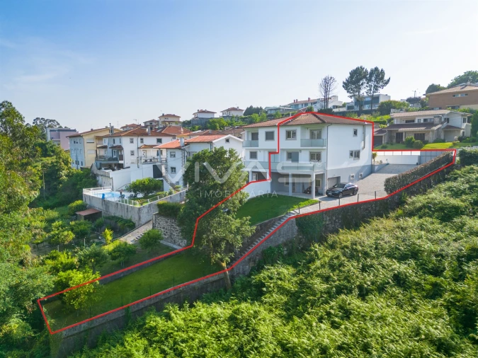 Moradia T3 para Venda em Vila Verde e Barbudo Foto 33