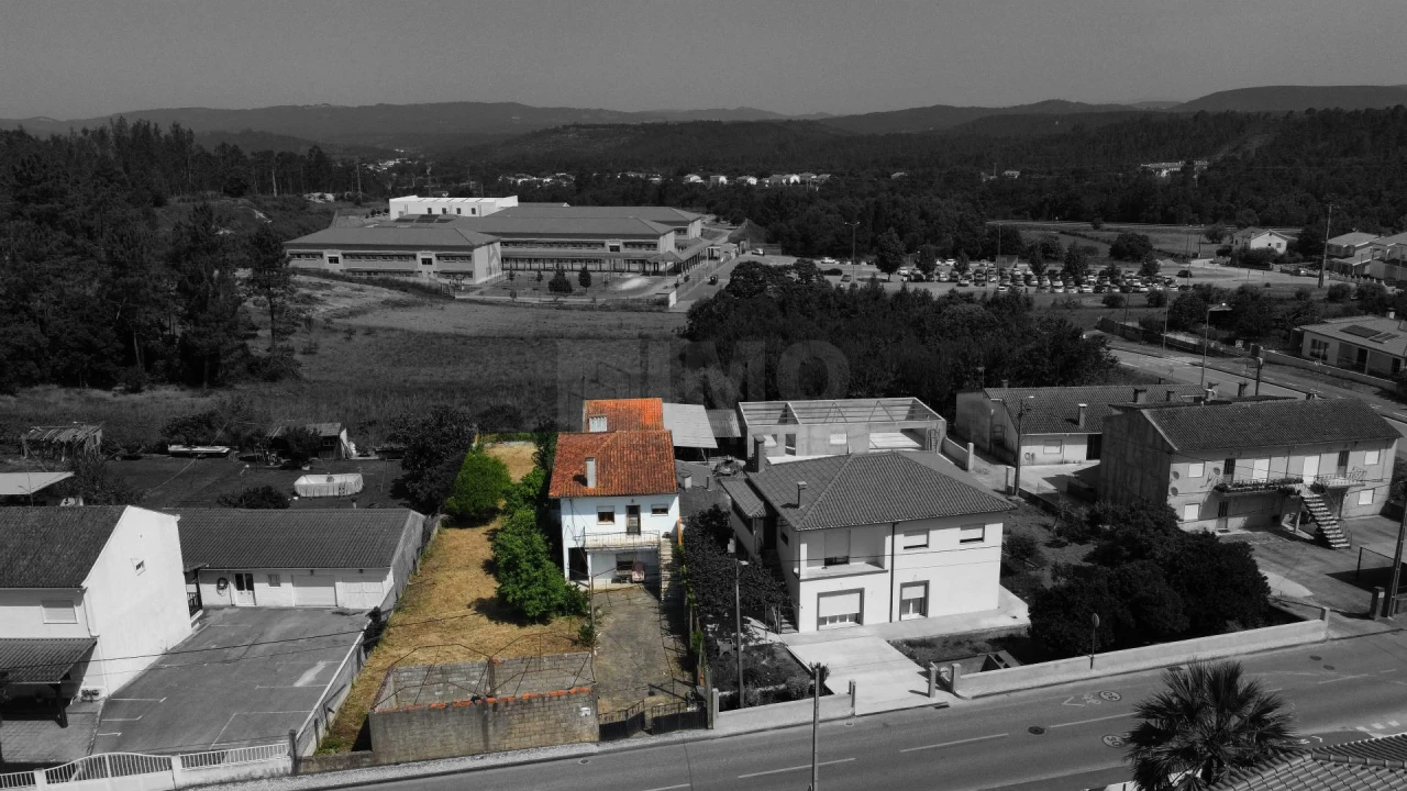 Moradia T4 para Venda em Lousã e Vilarinho Foto 3