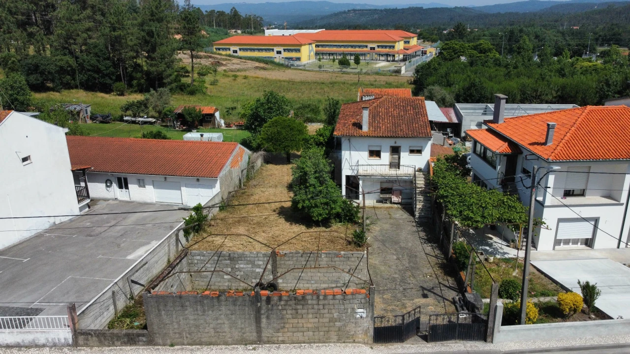 Moradia T4 para Venda em Lousã e Vilarinho Foto 9