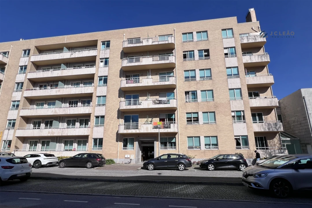 Apartamento T2 para Venda em Valongo Foto 2
