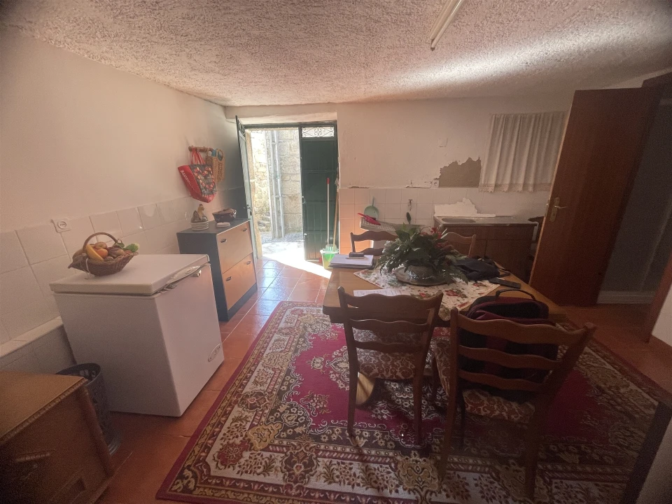 Moradia T2 para Venda em Rio Torto e Lagarinhos Foto 3