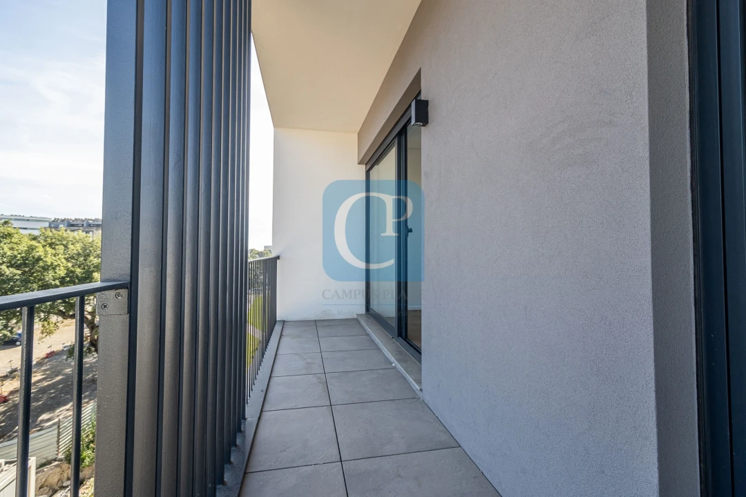 Apartamento T1 para Arrendamento em Paranhos Foto 18