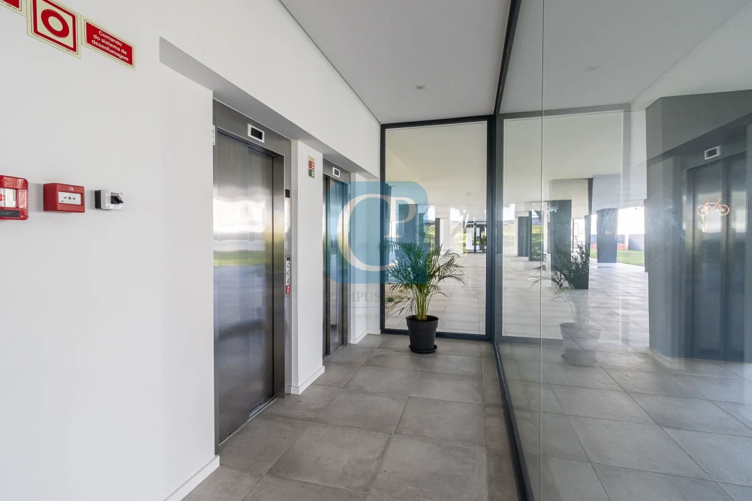 Apartamento T1 para Arrendamento em Paranhos Foto 26