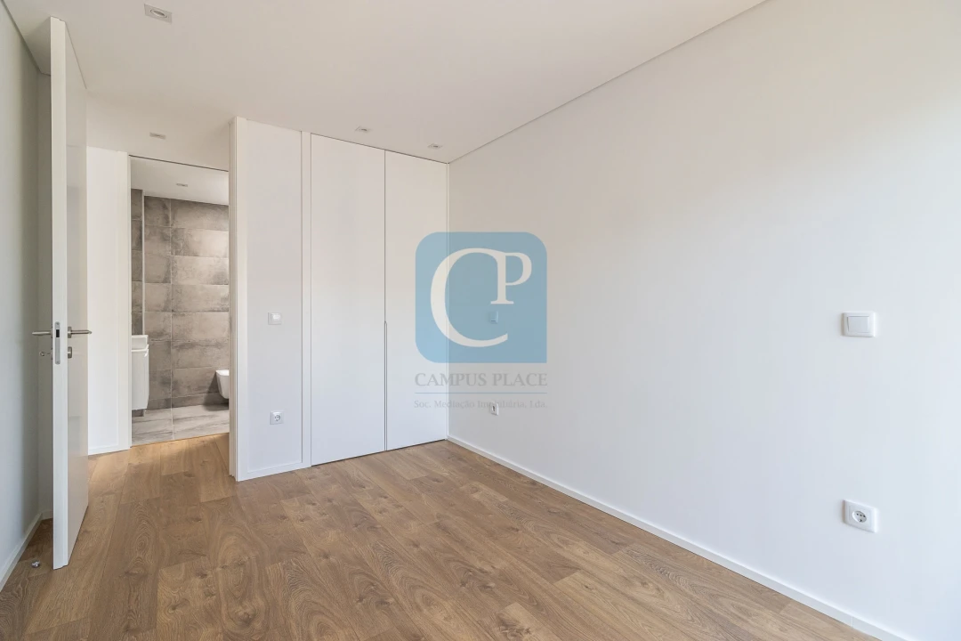 Apartamento T1 para Arrendamento em Paranhos Foto 13