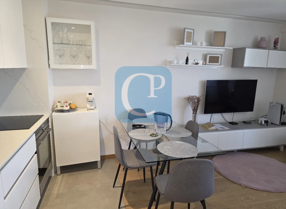 Apartamento T2 para Arrendamento em Paranhos Foto 3
