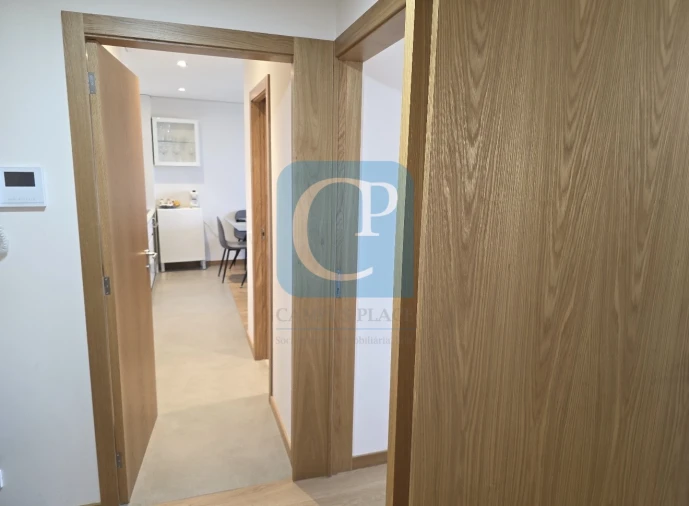 Apartamento T2 para Arrendamento em Paranhos Foto 6