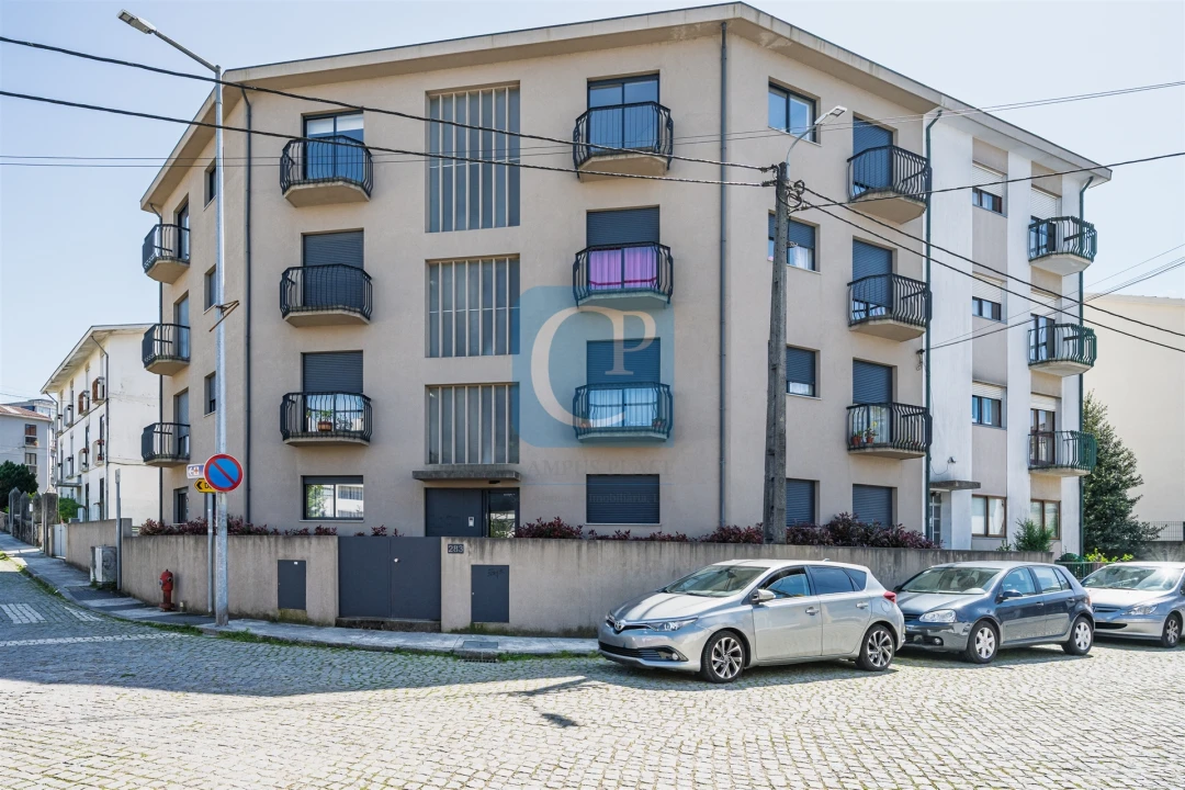 Apartamento T3 para Arrendamento em Pedrouços Foto 19