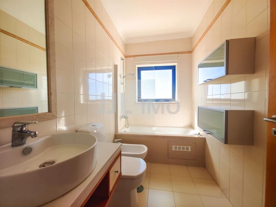 Apartamento T1 para Arrendamento em Alcabideche Foto 10