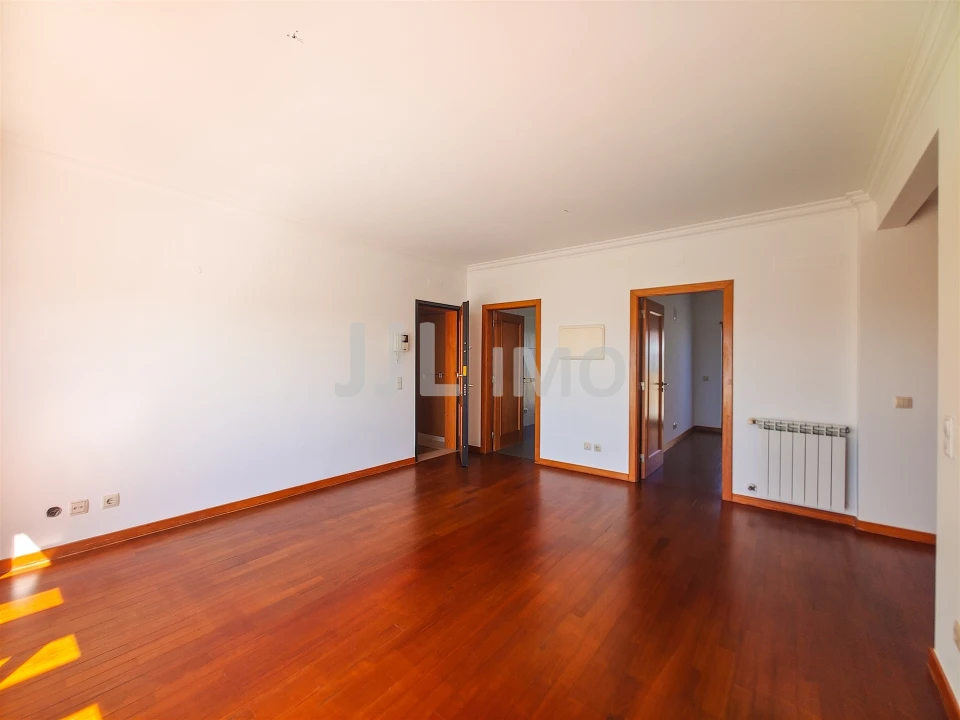Apartamento T1 para Arrendamento em Alcabideche Foto 1